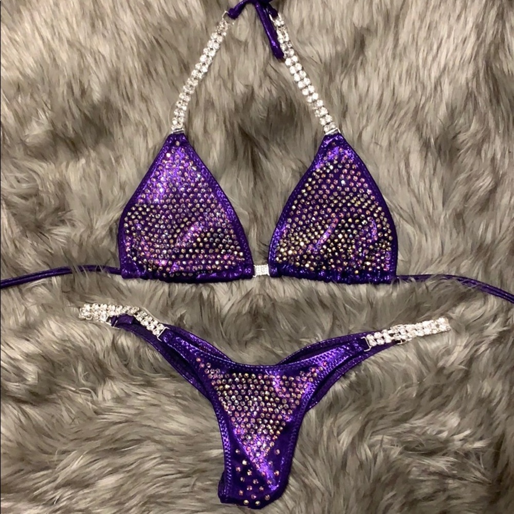 Pro Bikini (small) w/ swarovski crystals |